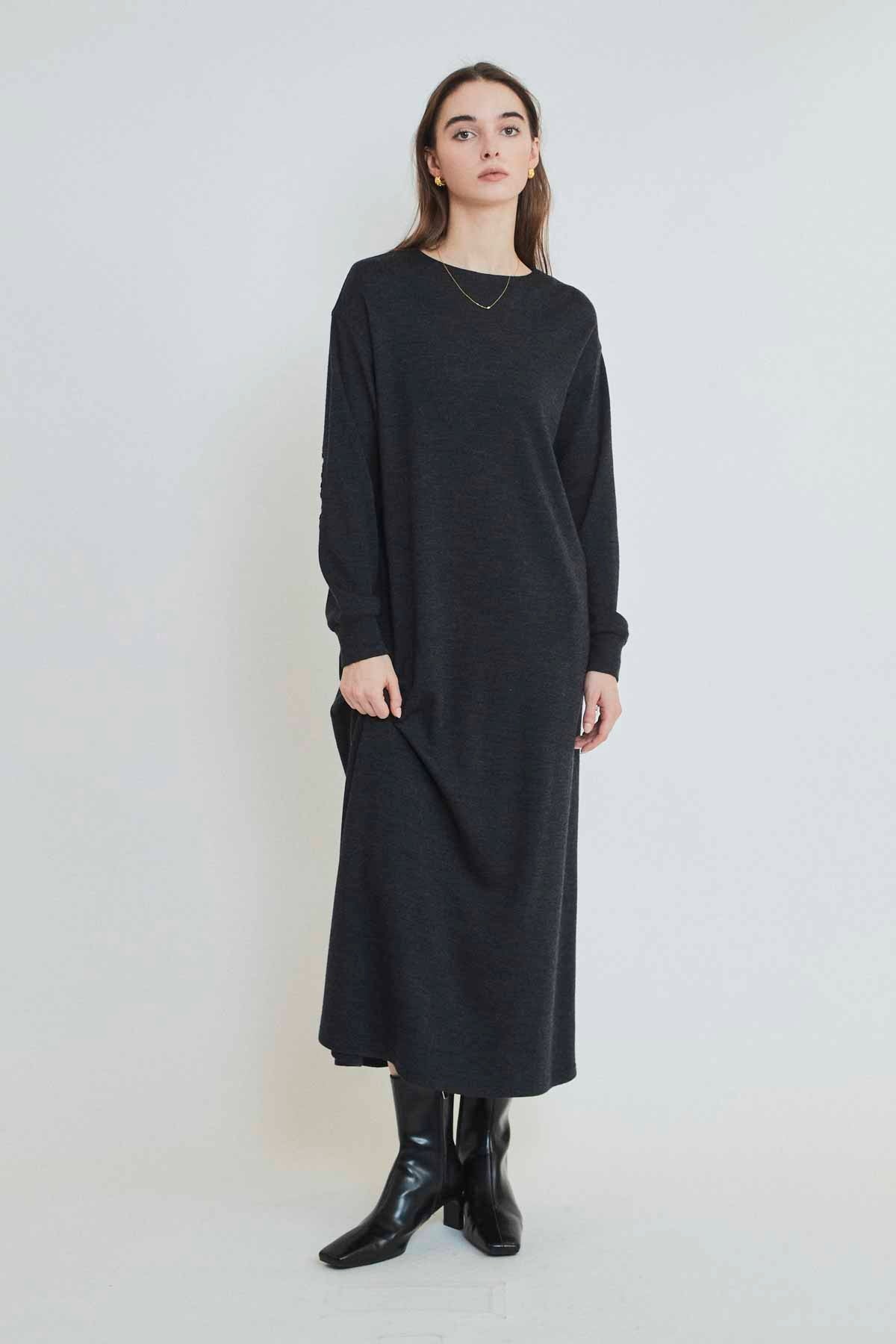 WEEKEND RELAXED DRESS