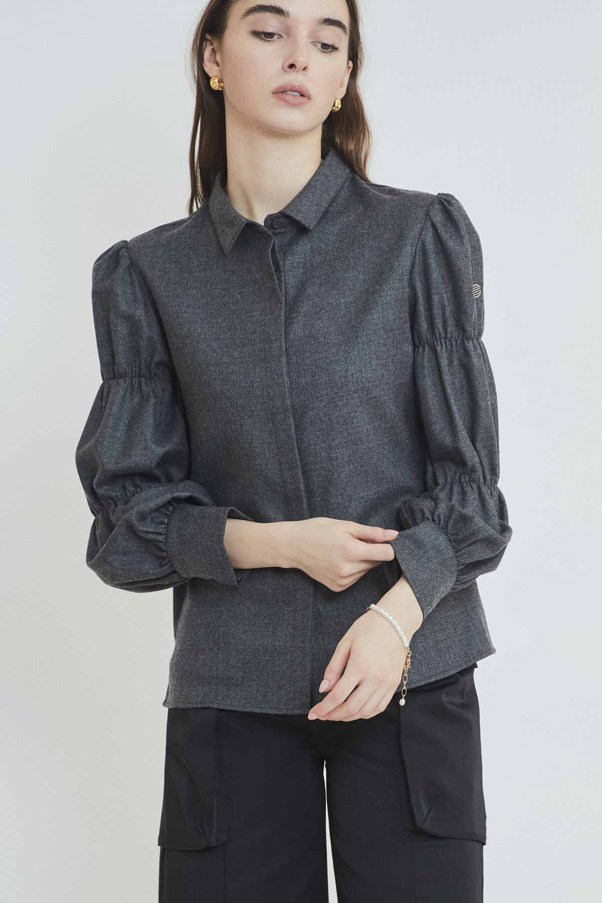 TIERED SLEEVES WOOL BLOUSE