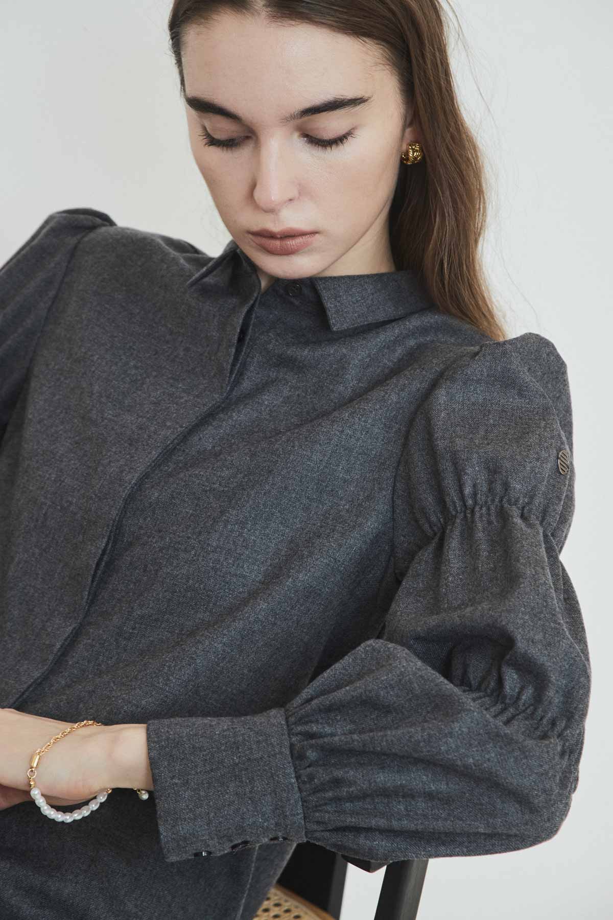 TIERED SLEEVES WOOL BLOUSE