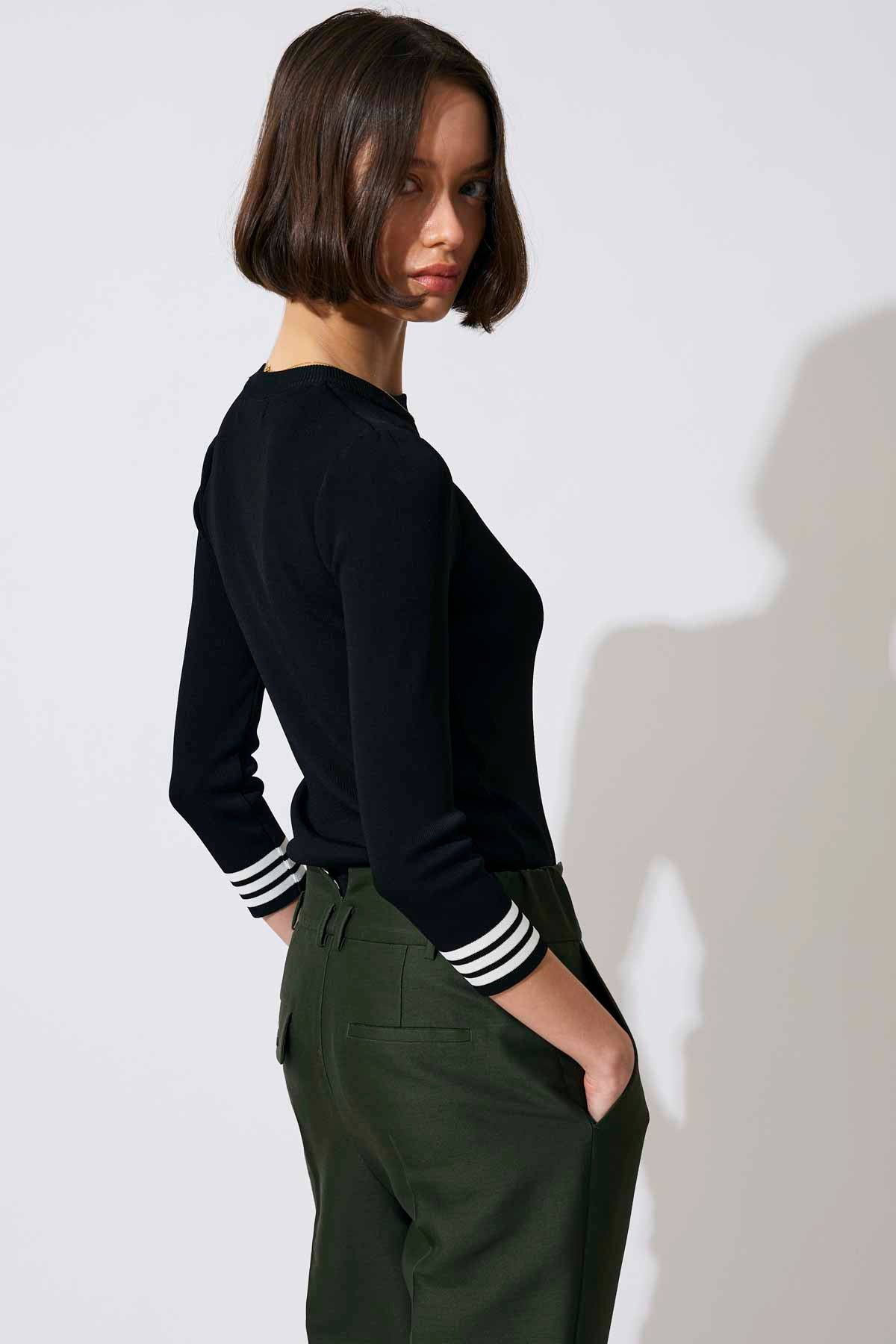 RAYON KNIT TOP