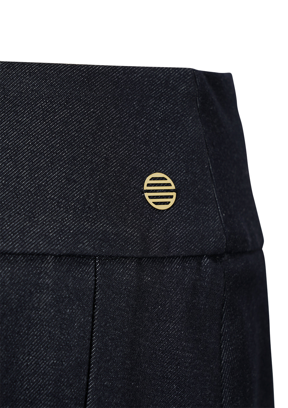 PLEATS DENIM SKIRT