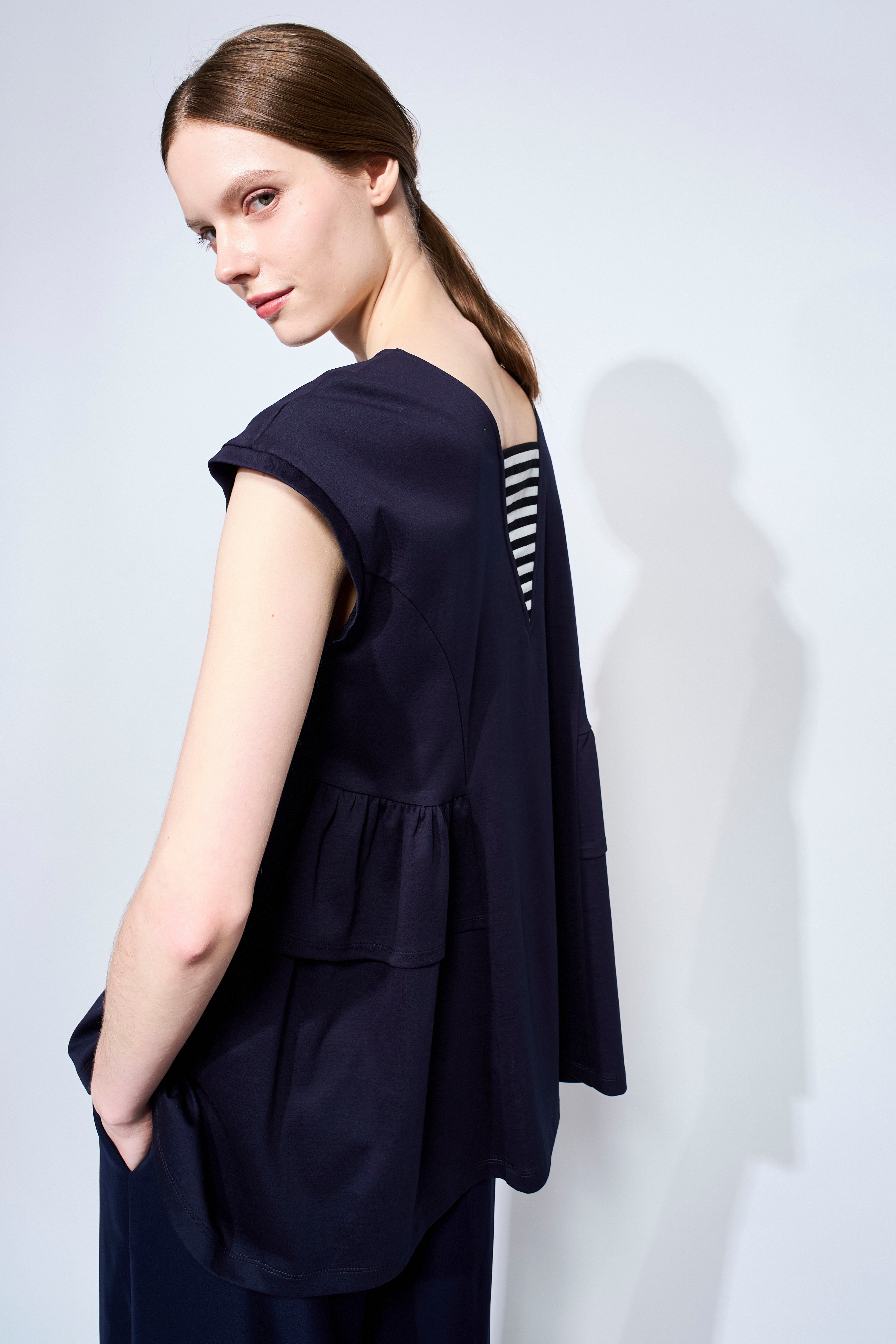 BACK BORDER TEE