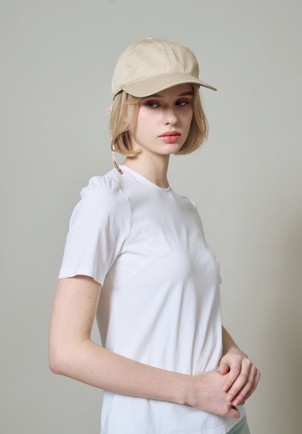 BORDER CHAIN CAP