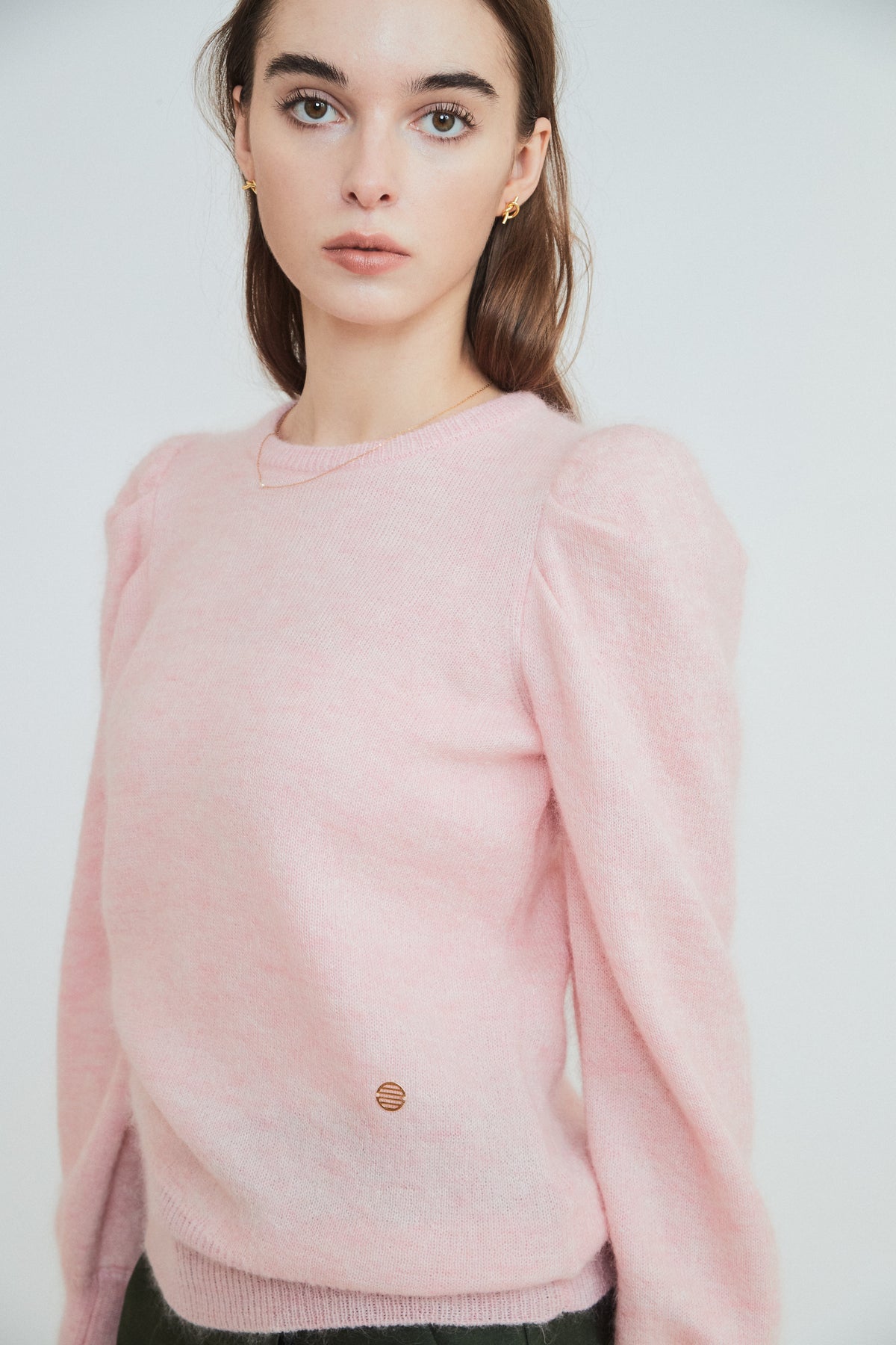 VOLUME SHOULDER KNIT