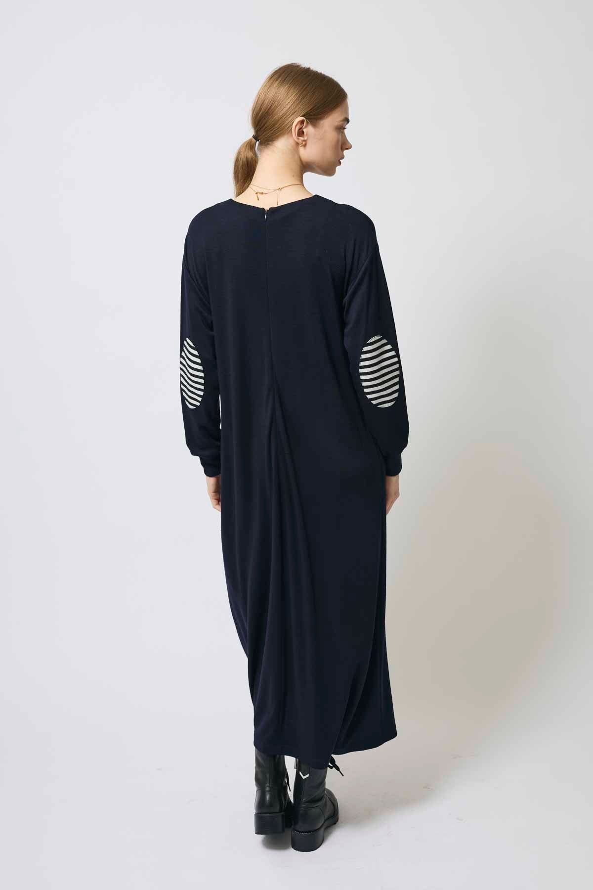 WEEKEND RELAXED DRESS
