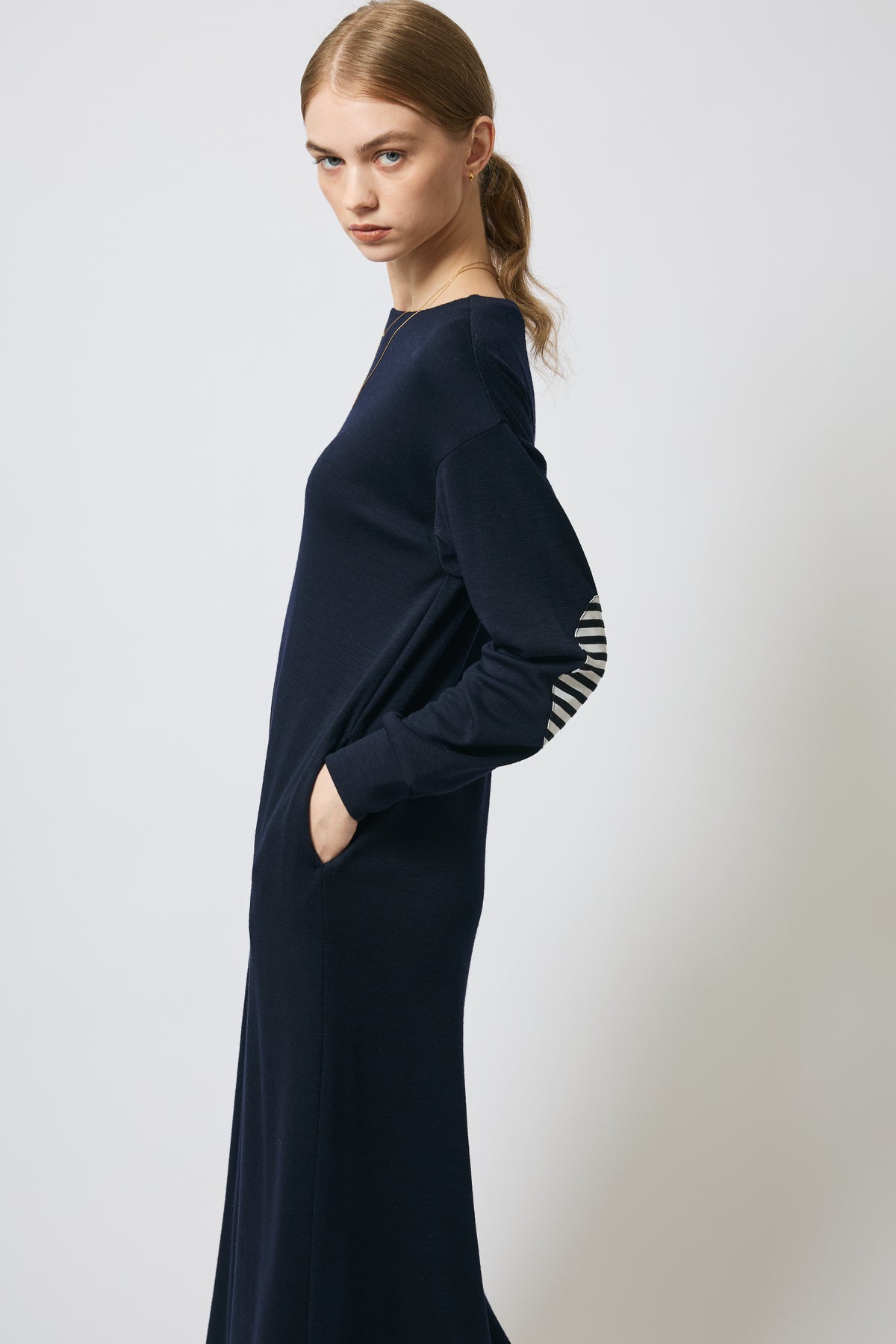 WEEKEND RELAXED DRESS