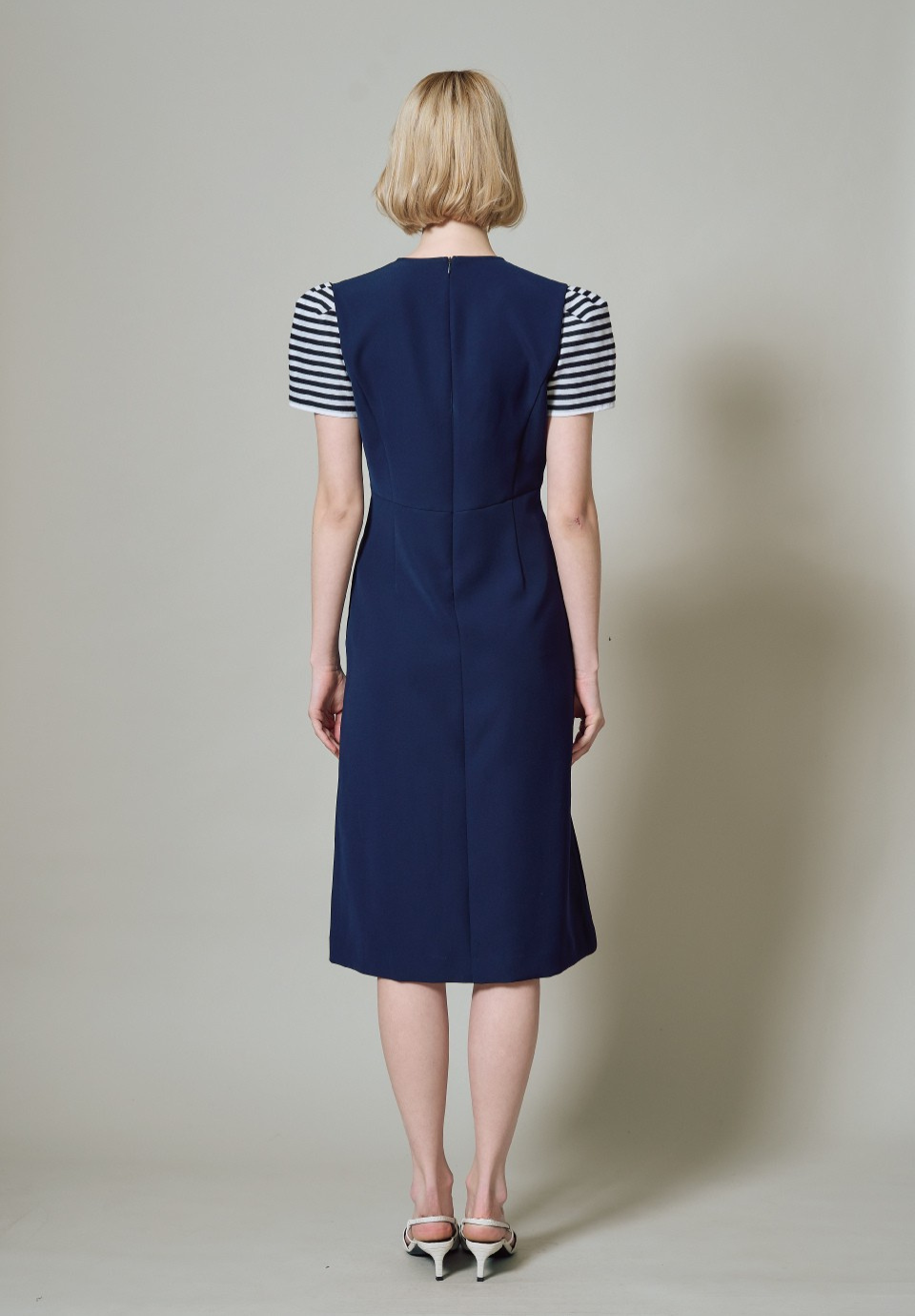 BORDER SLEEVES DRESS