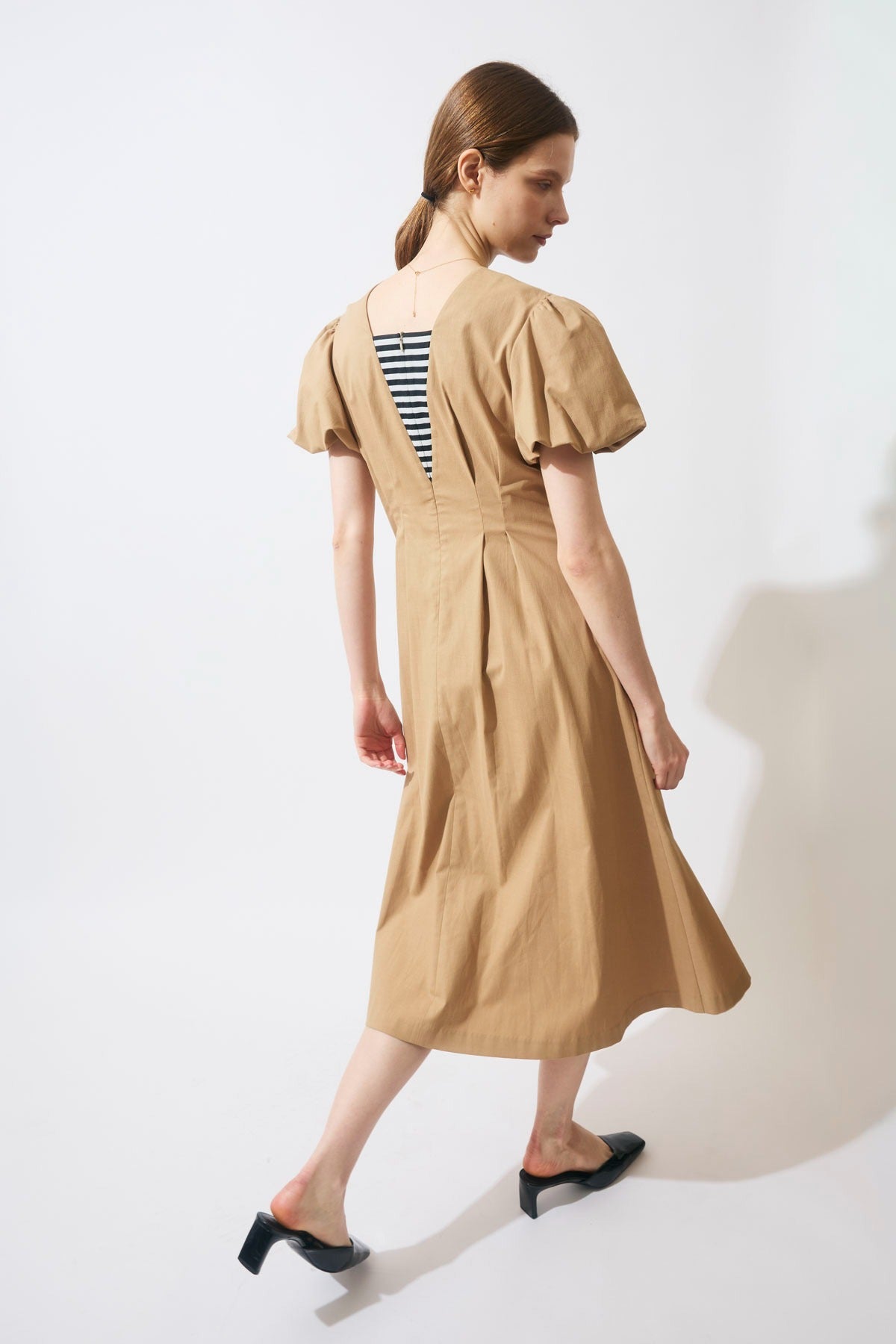 BACK BORDER DRESS