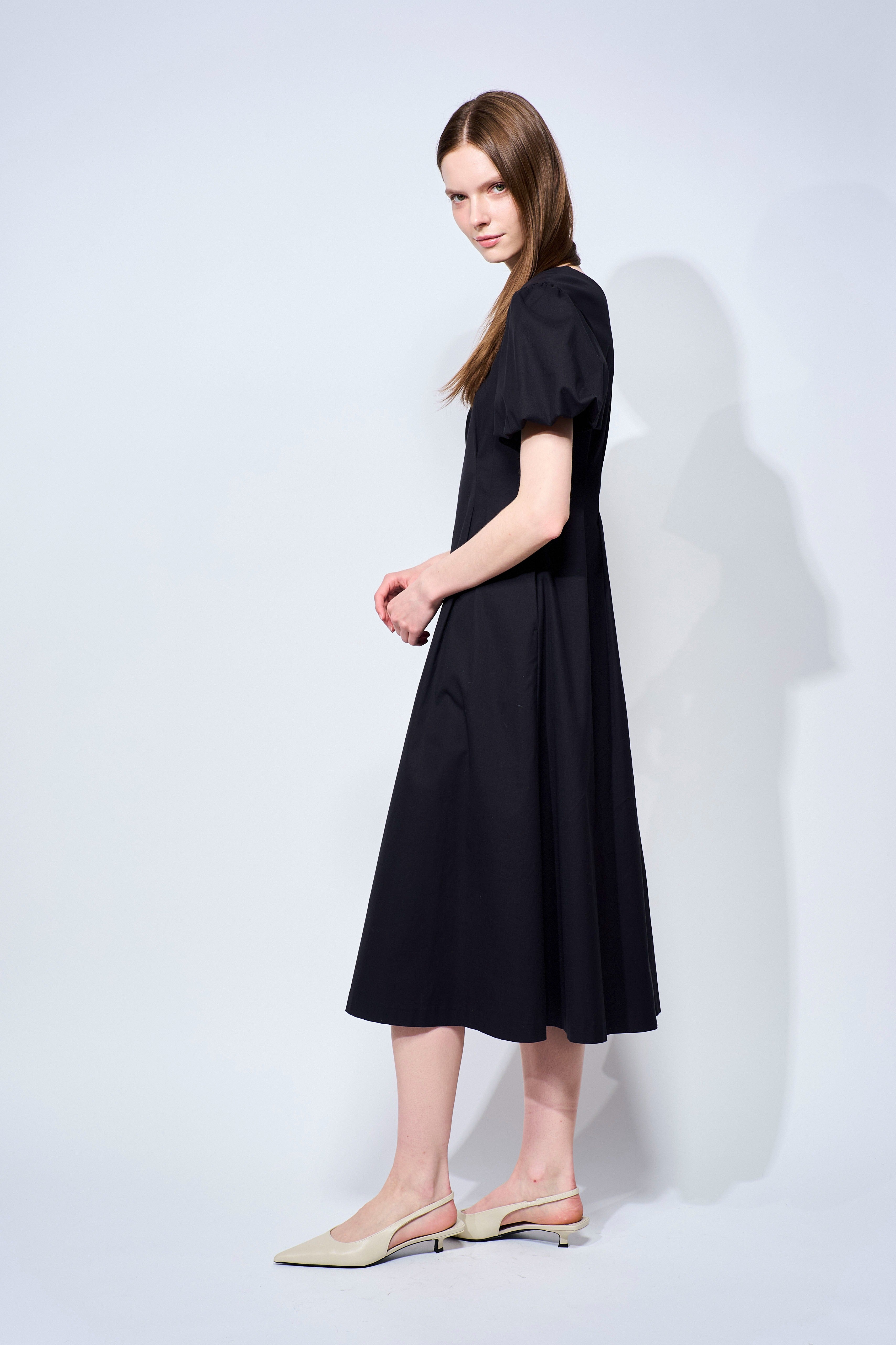 BACK BORDER DRESS