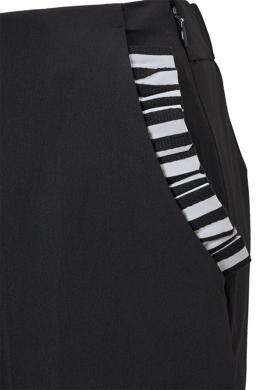 SIDE FRILL STRETCH PANTS