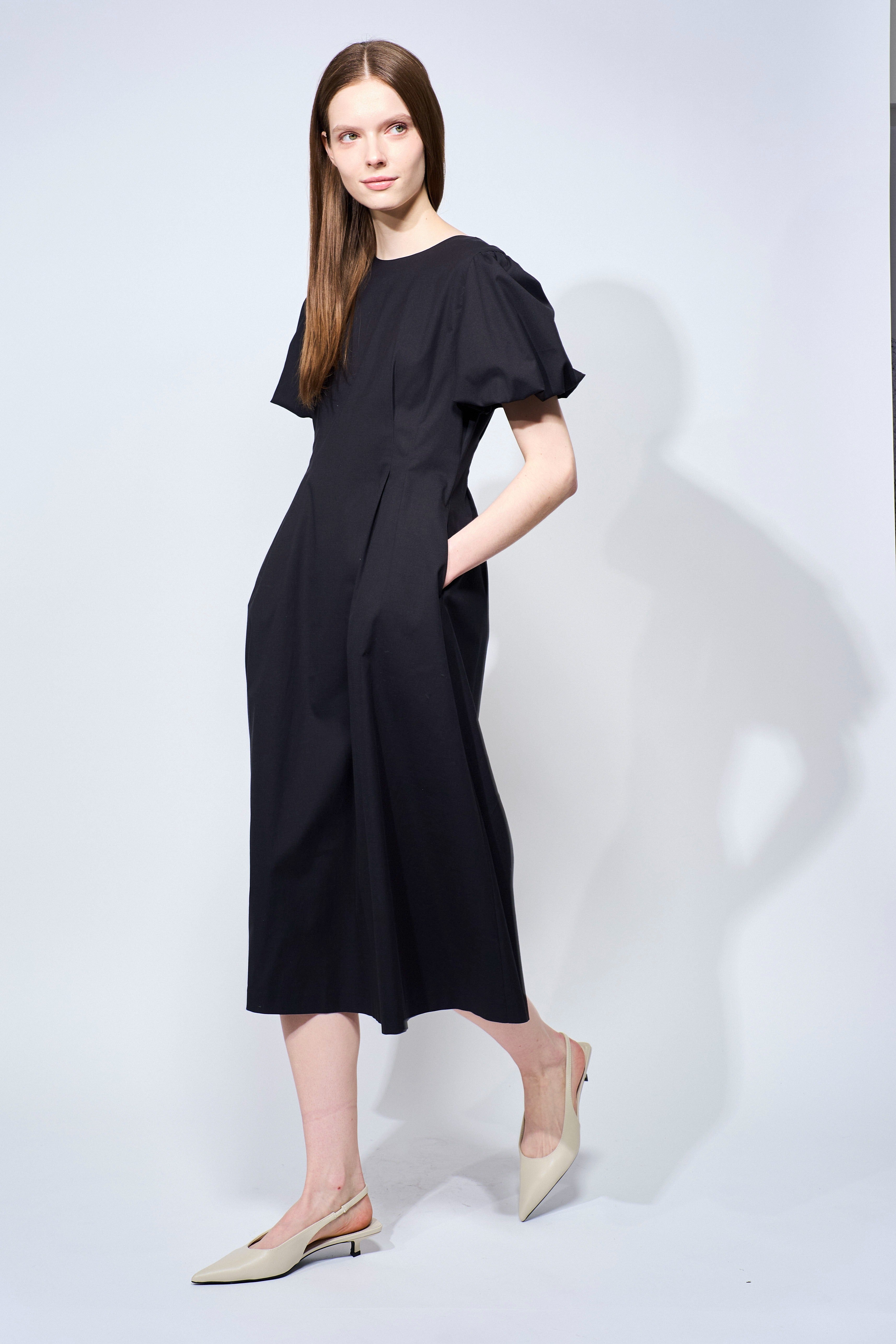 BACK BORDER DRESS