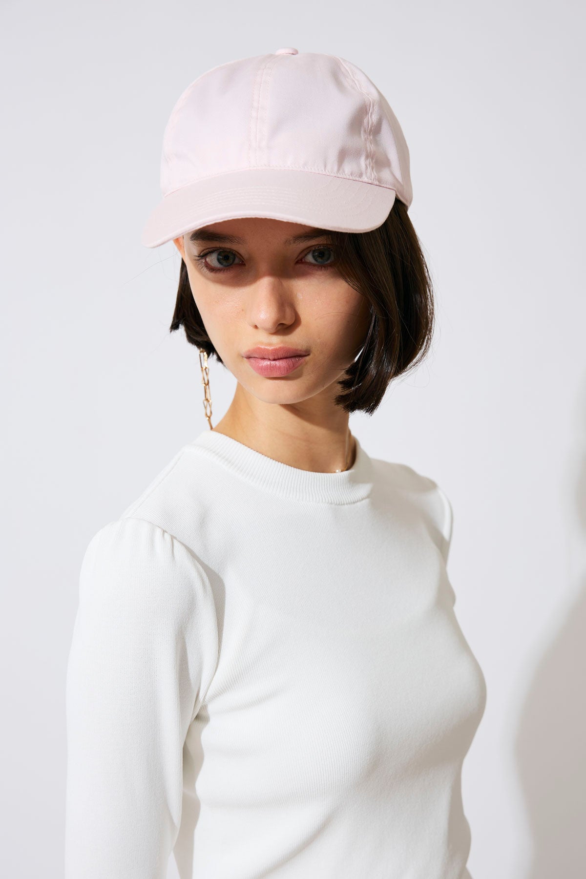 BORDER CHAIN CAP