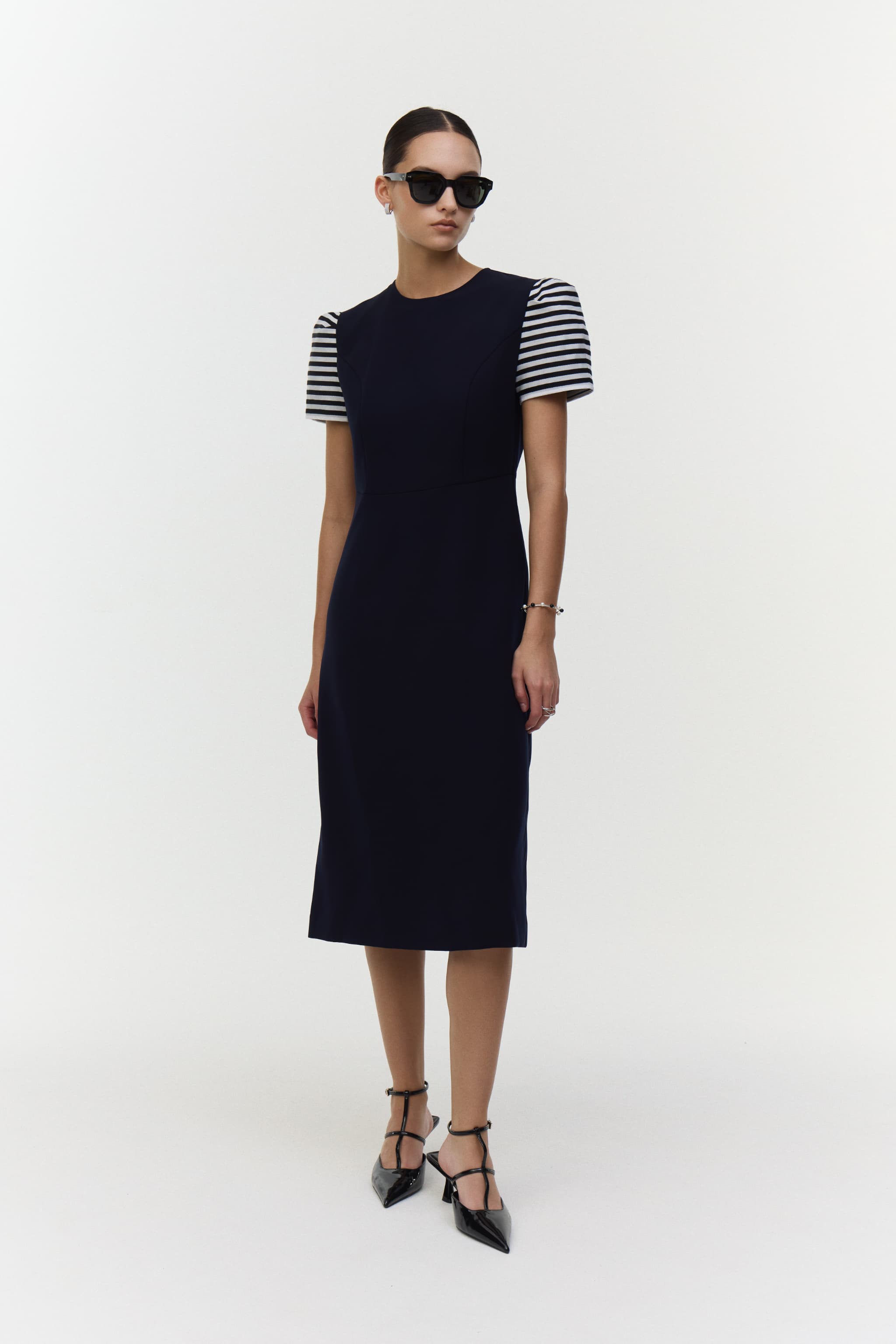 BORDER SLEEVES DRESS