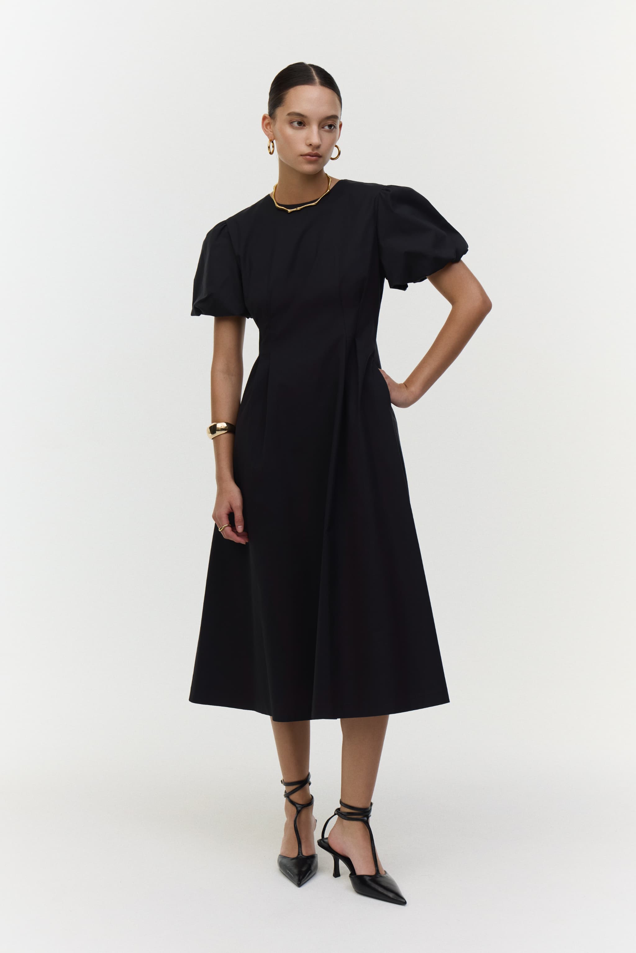 BACK BORDER DRESS