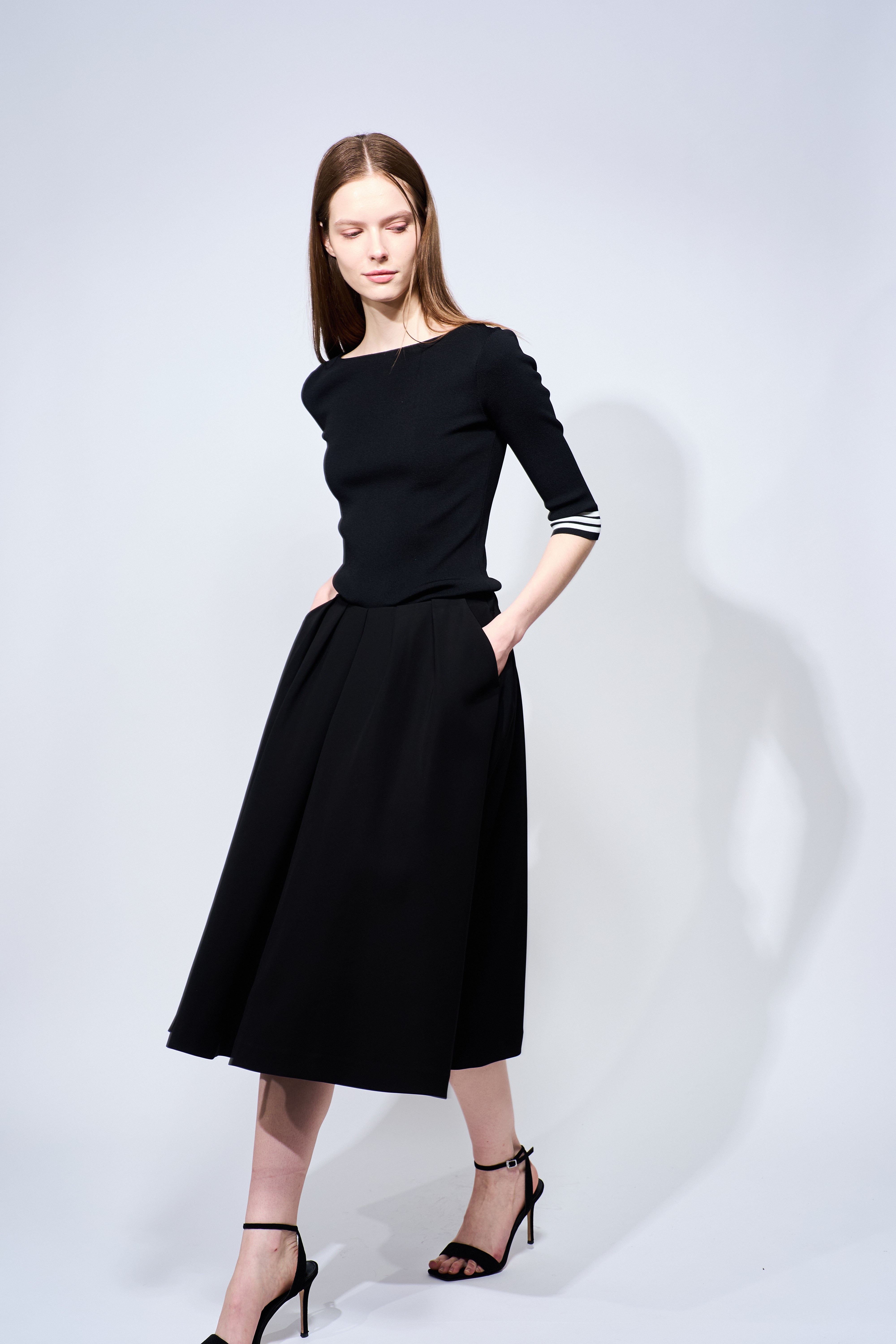 TWILL TUCK SKIRT