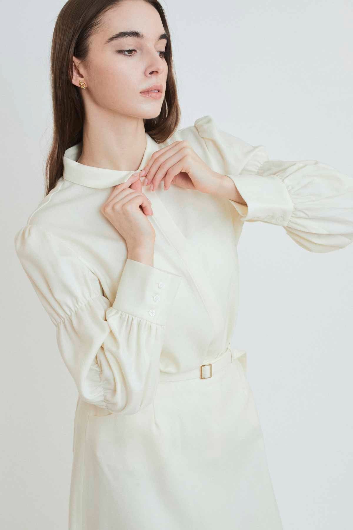 TIERED SLEEVES WOOL BLOUSE