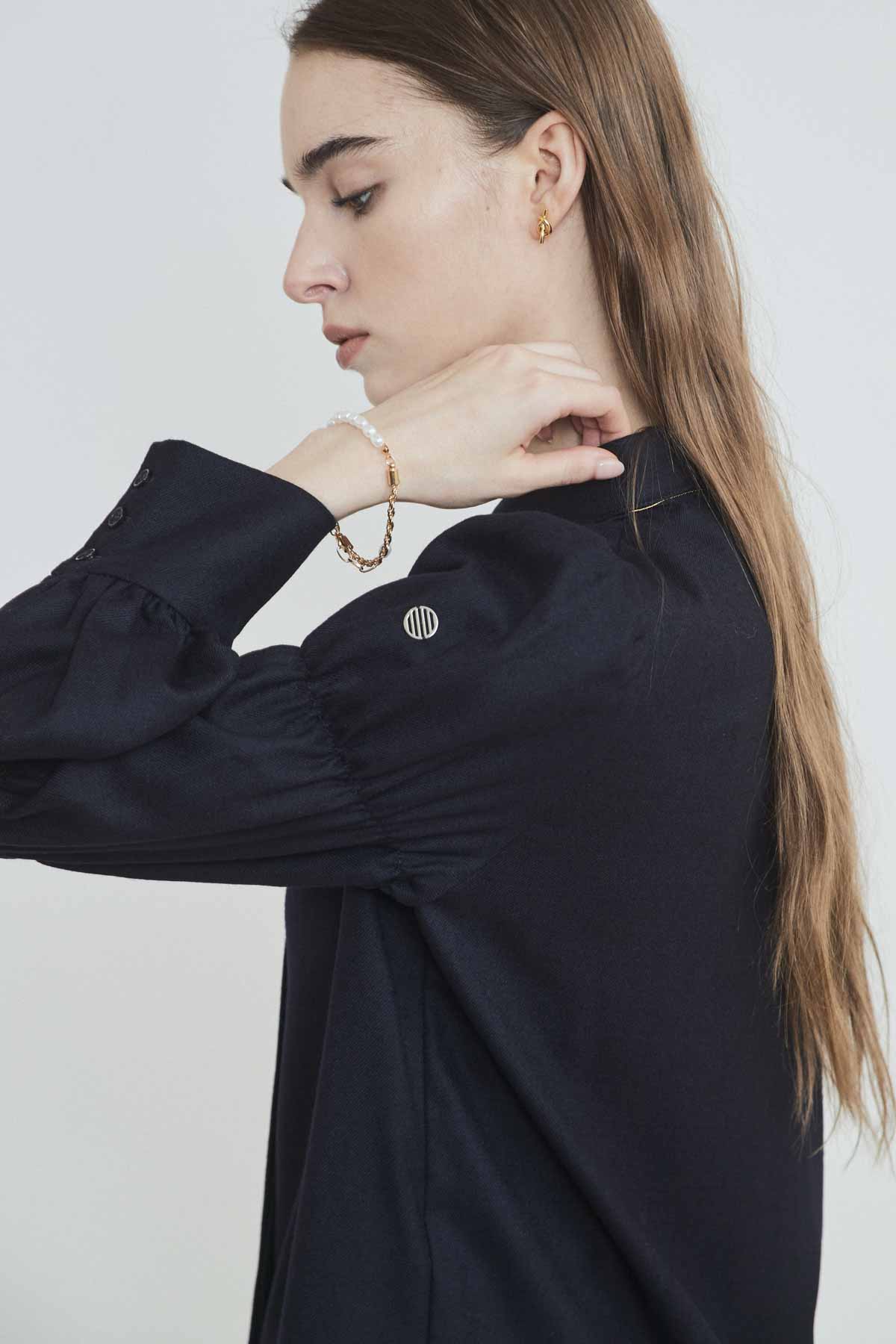 TIERED SLEEVES WOOL BLOUSE