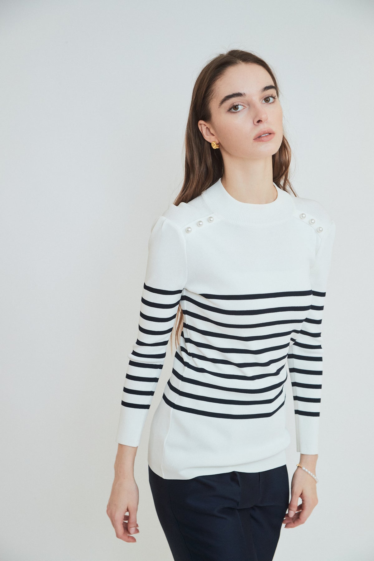 BORDER PEARL TOP