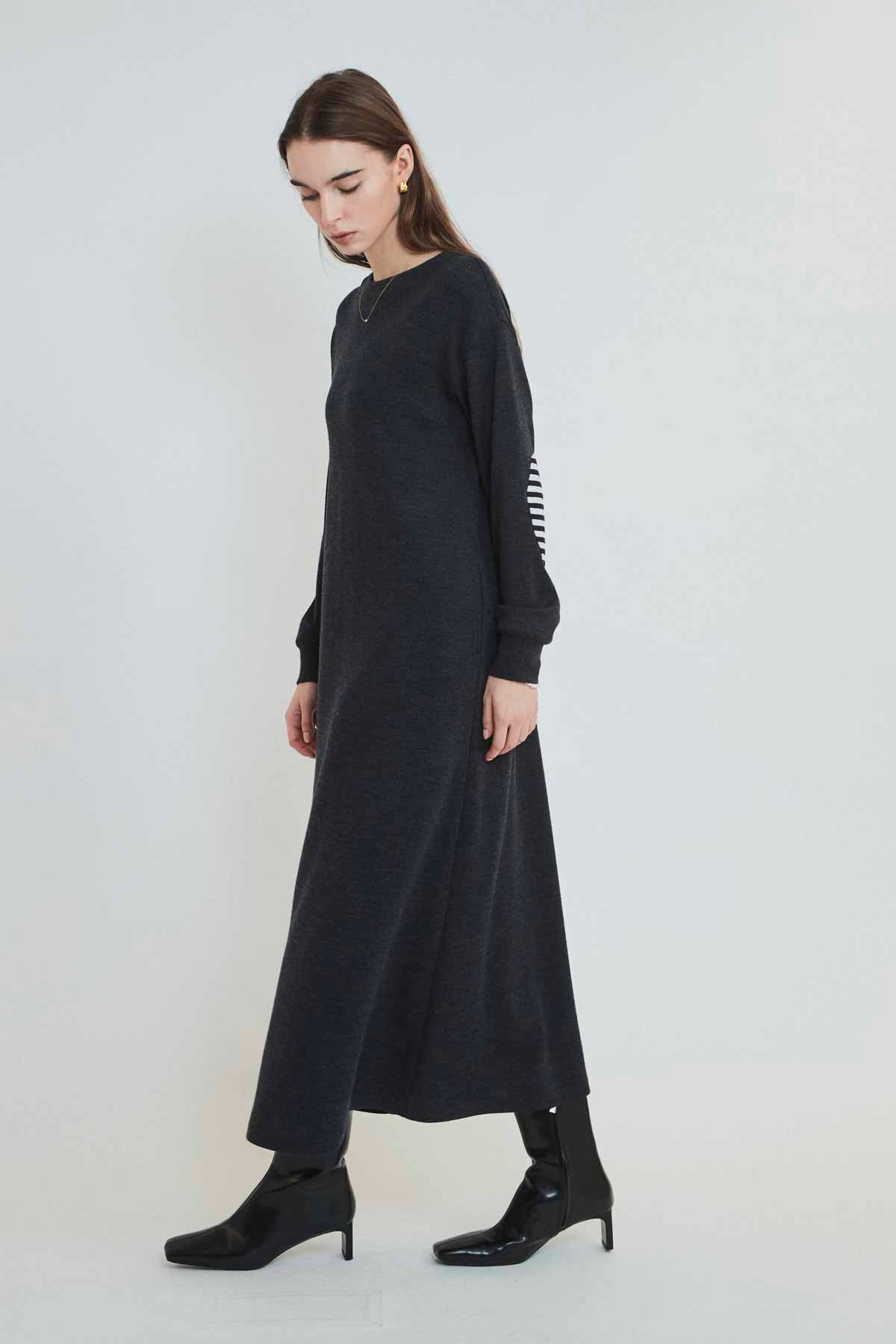 WEEKEND RELAXED DRESS