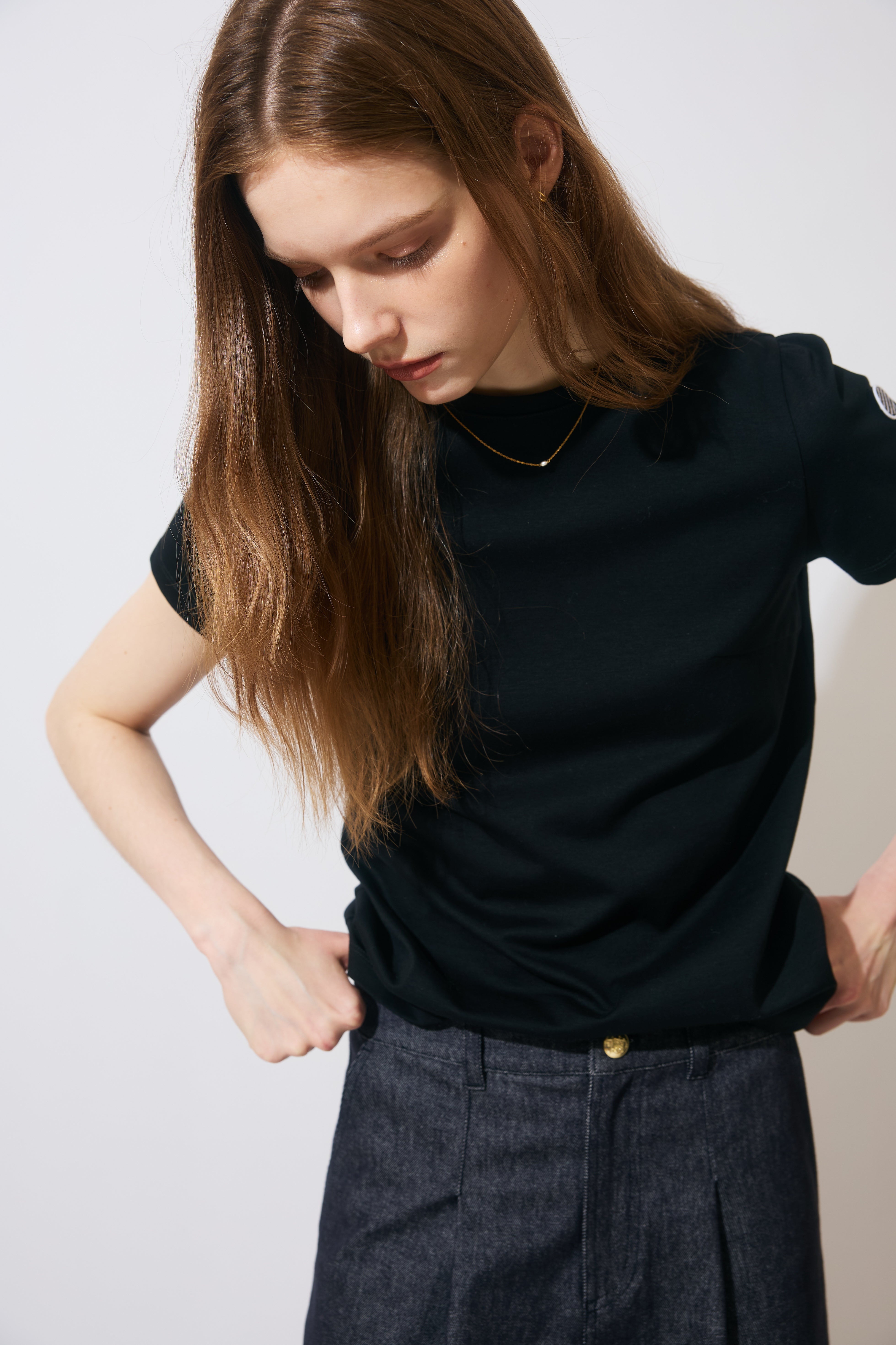 CREW NECK TEE