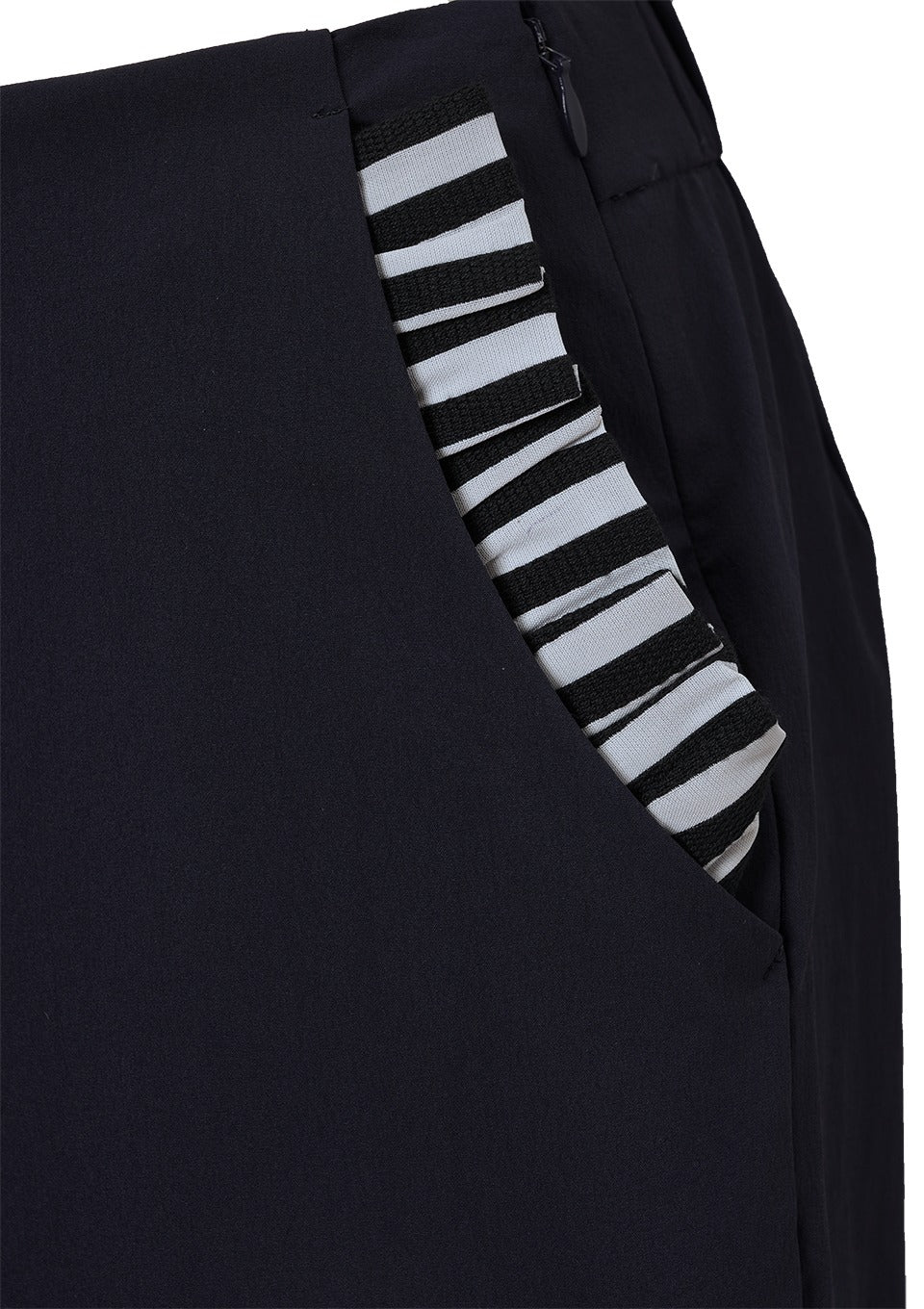 SIDE FRILL STRETCH PANTS