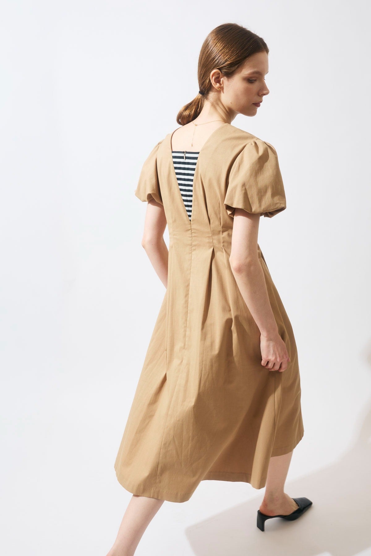 BACK BORDER DRESS