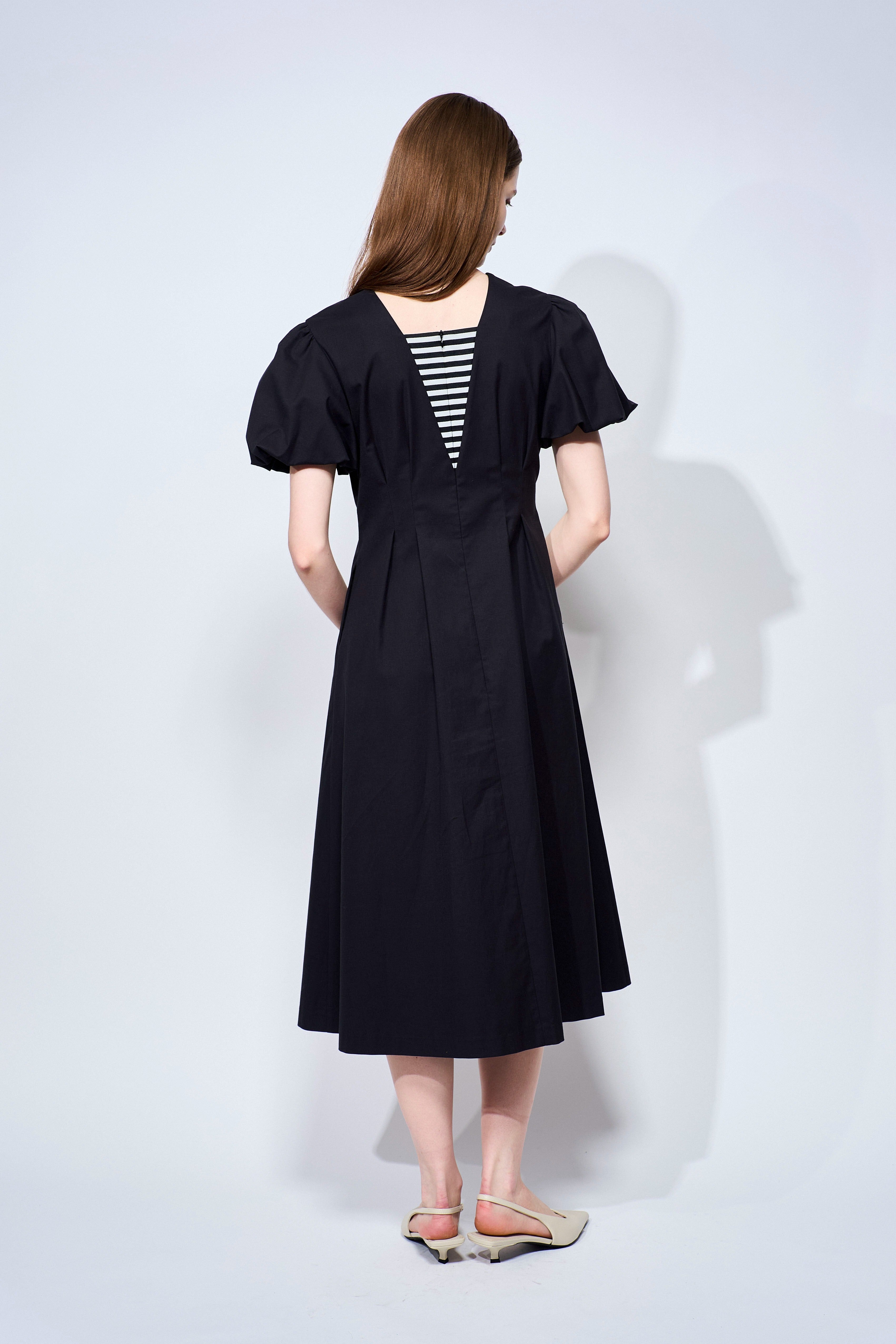 BACK BORDER DRESS